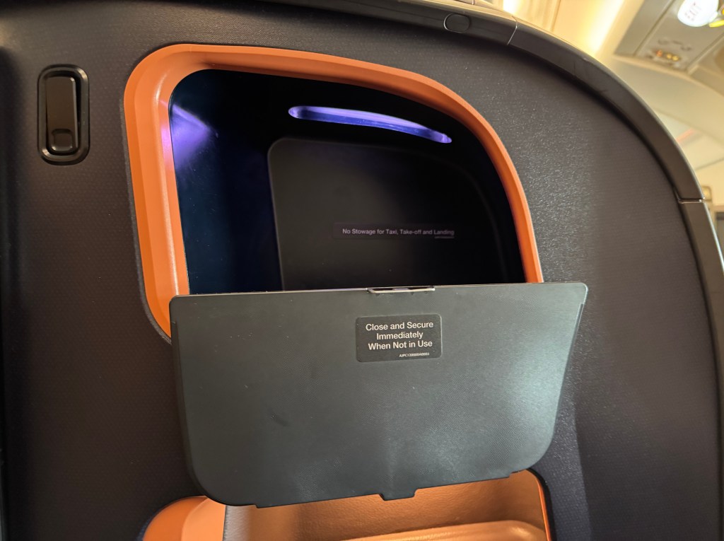 Side Stowage Cubby (2017J) - Singapore Airlines A380-800