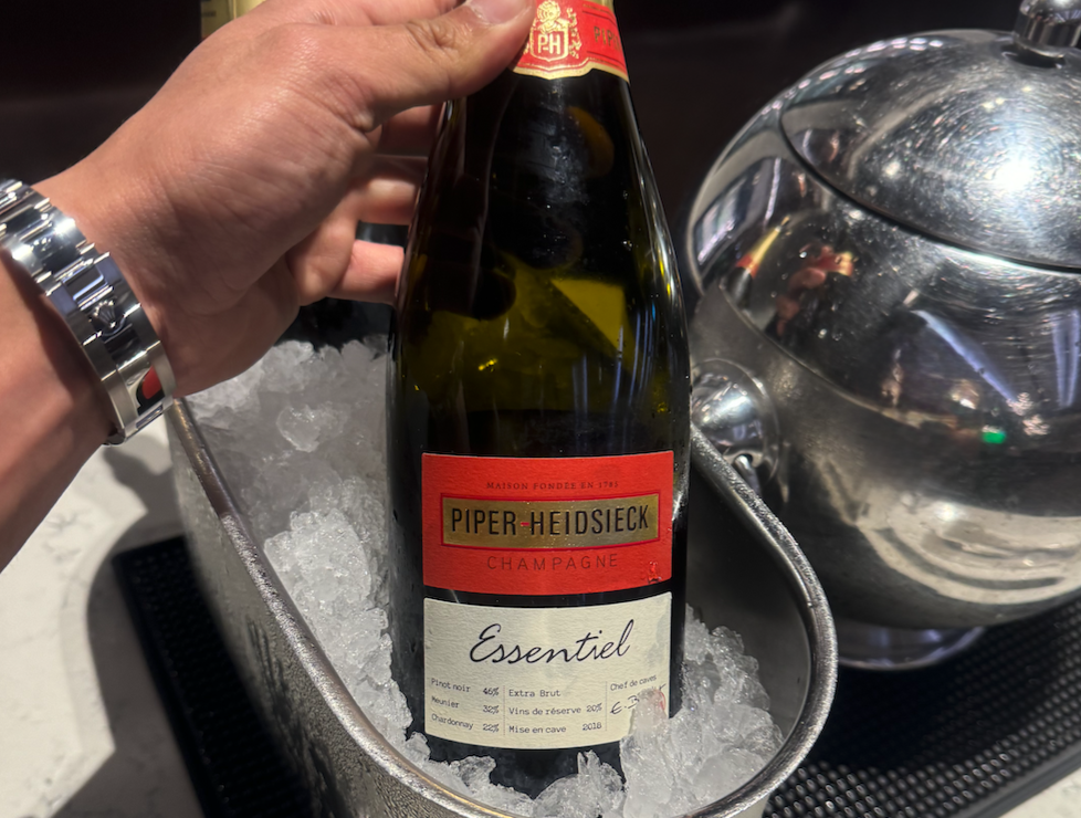 Champagne Selection - SilverKris Lounge (T3)