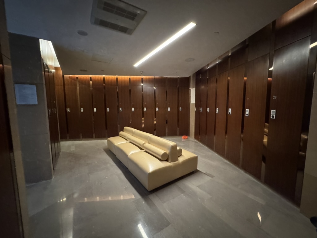 Lockers - Grand Hyatt Shenzhen