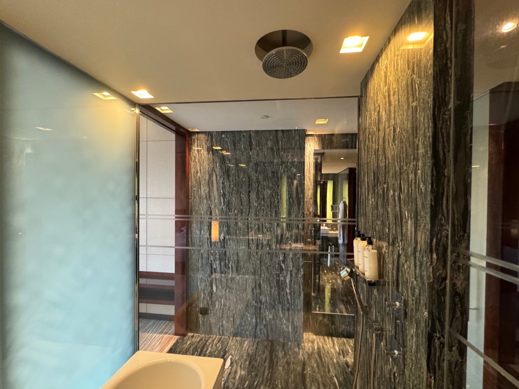 Showers - Grand Hyatt Shenzhen