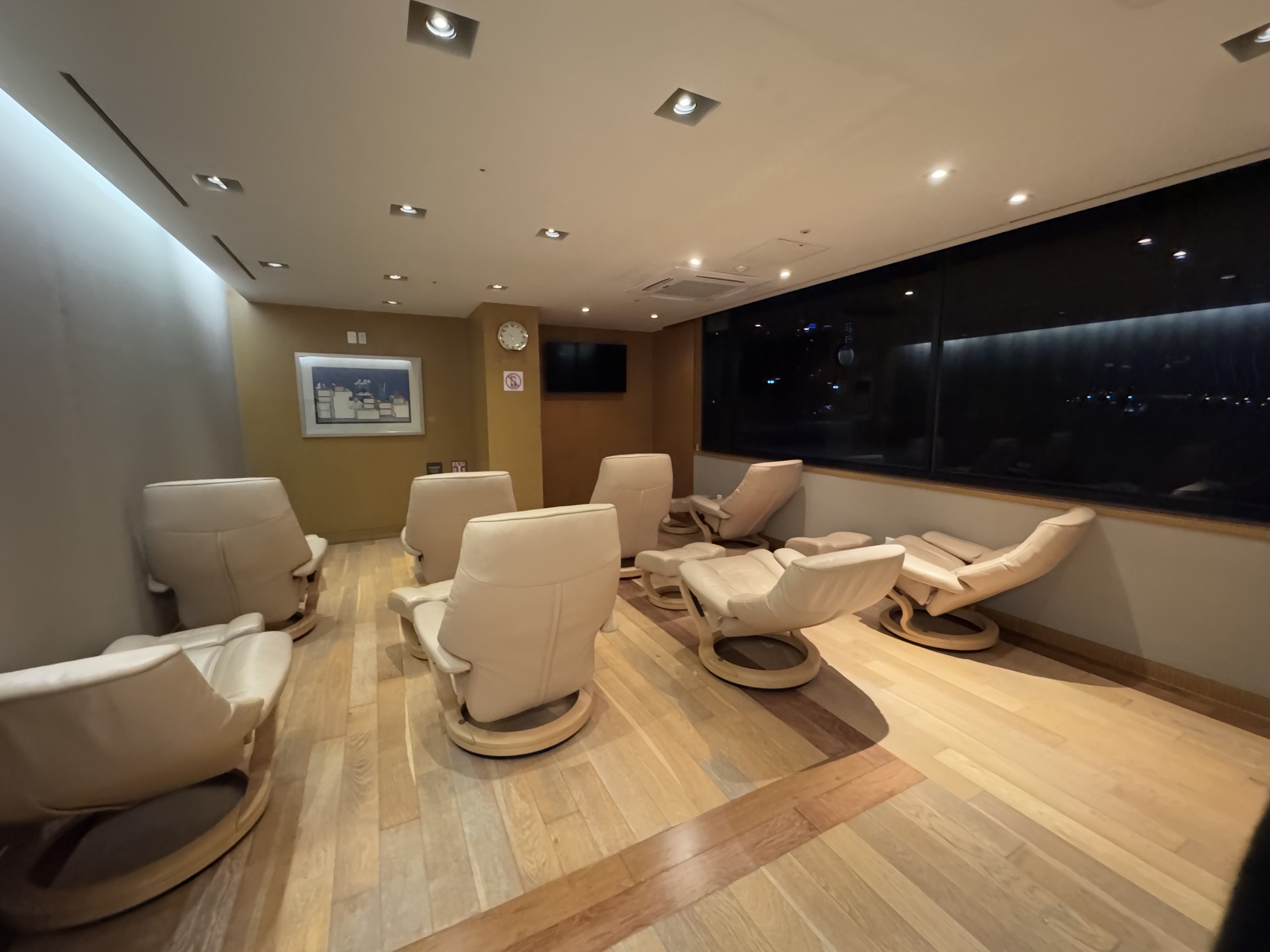 Resting Area (inside changing room) - The Westin Josun Busan