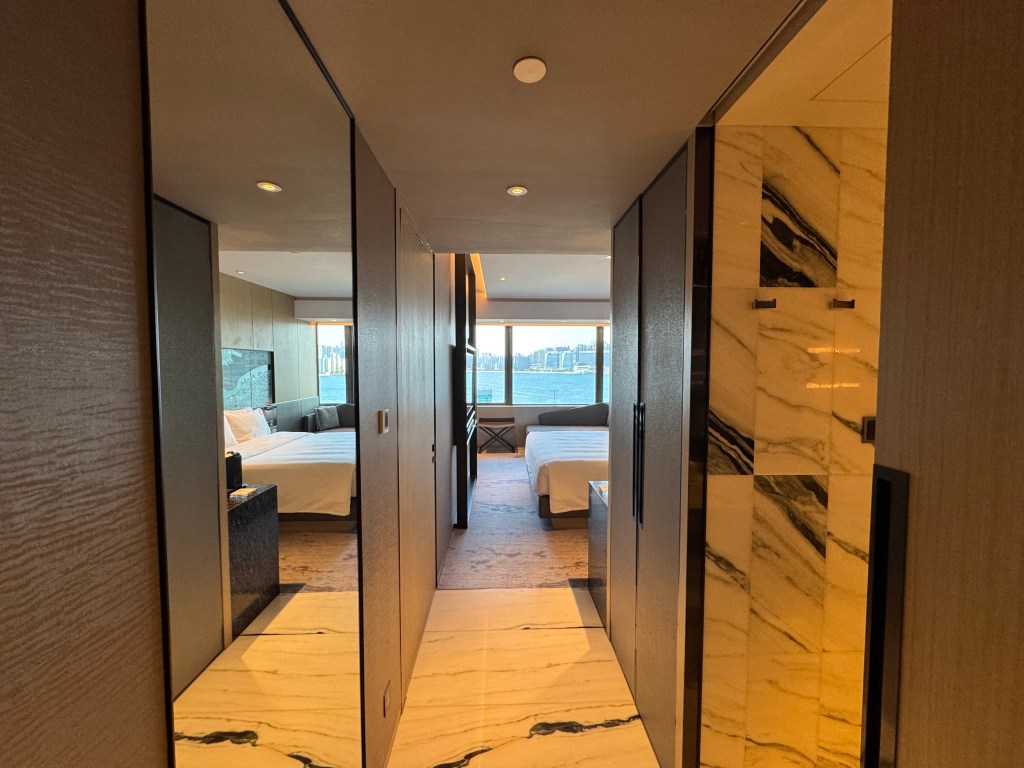 Hyatt Centric Victoria Harbour Hong Kong (King Bed: Victoria Harbour View) - Entrance